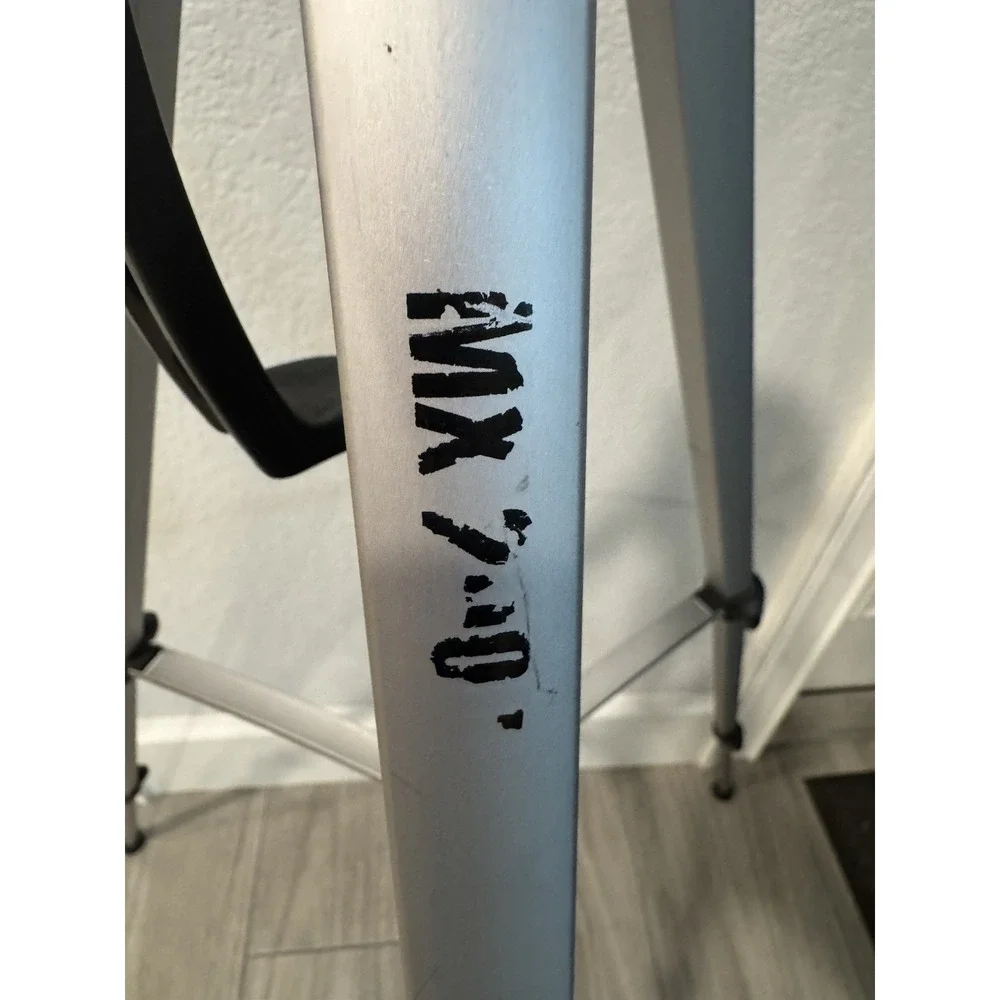 mx-2000P Tripod